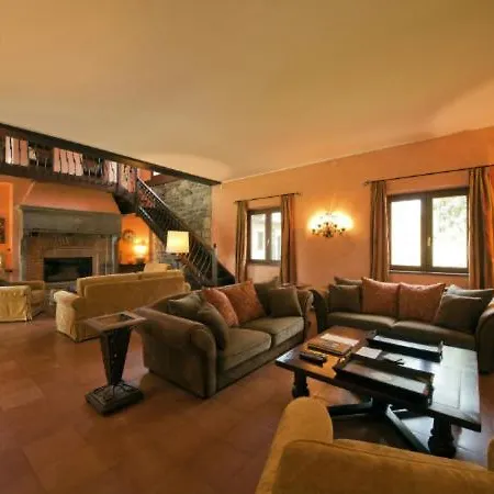 Sleeps 8 Pool Air Con لسا