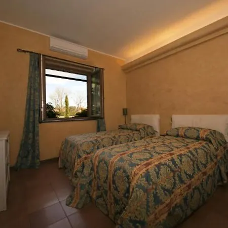 فيلة Sleeps 8 Pool Air Con لسا