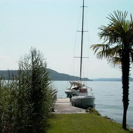 Sleeps 8 Pool Air Con *